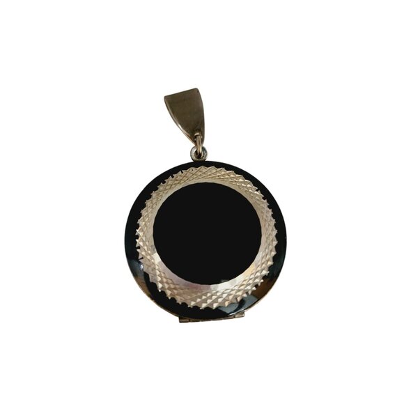 Stunning Silvertone Black Enamel Diamond Cut Locket (A5573) - Picture 1 of 5